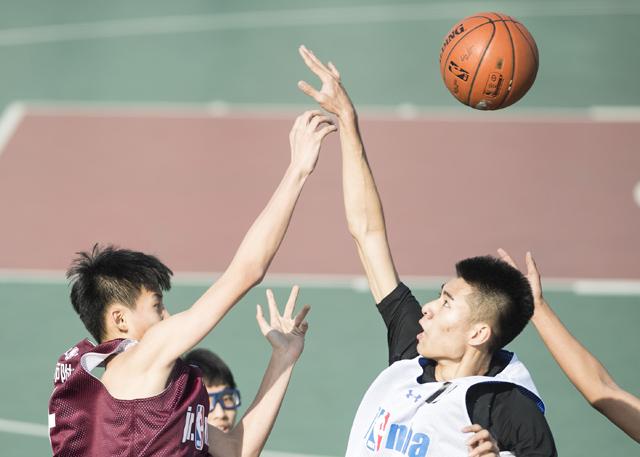 男生撒尿视频