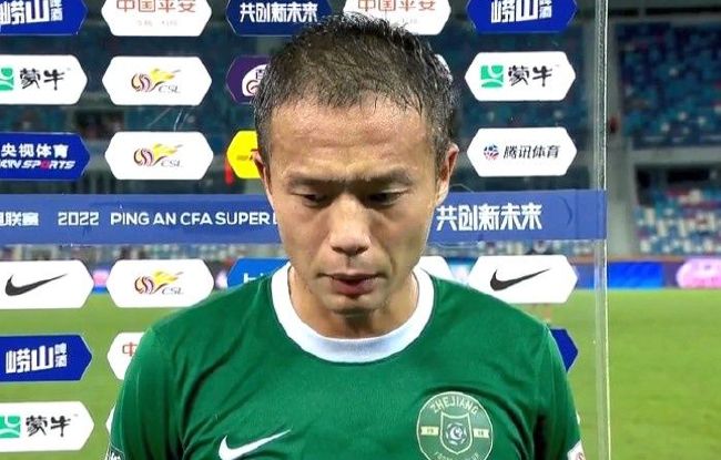 在野外被4个男人躁一夜吧